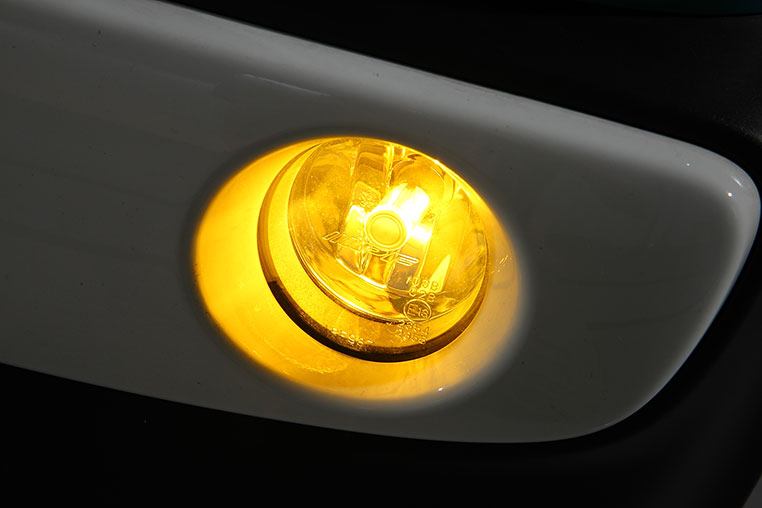 黄色LEDフォグランプ