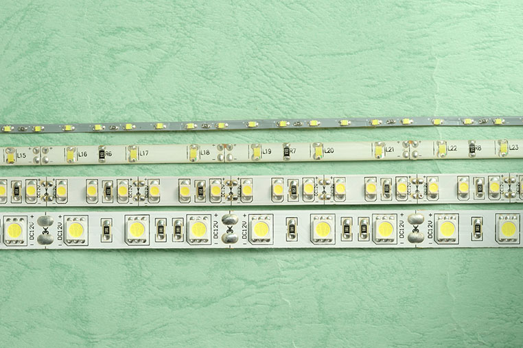 LEDテープライトのチップの種類