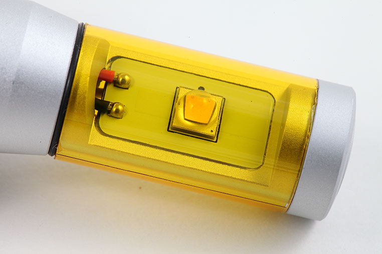 黄色LEDバルブのフィルター