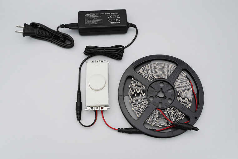 スイッチングACアダプター、調光器、LEDテープライトのリアル配線図（接続図）