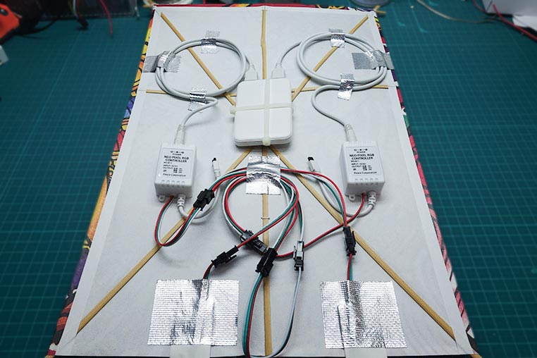 光るLED凧の完成状態　背面側