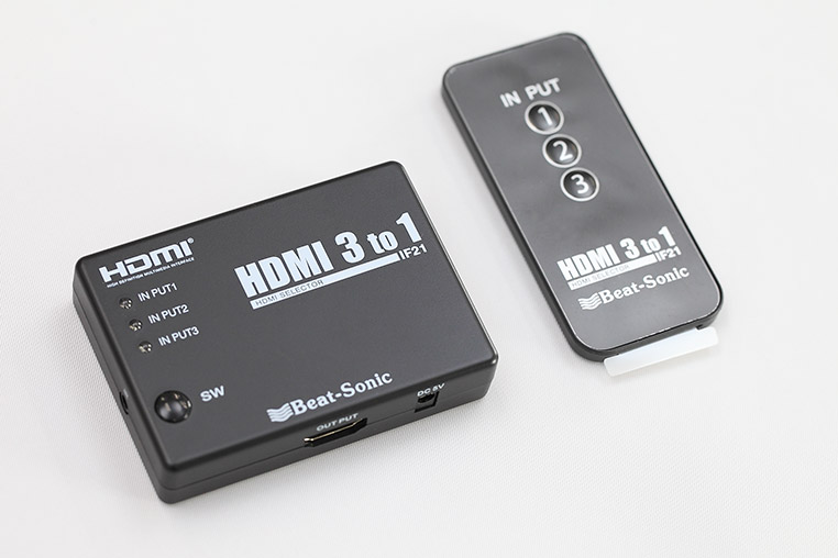 HDMIセレクター・IF21の本体とリモコン