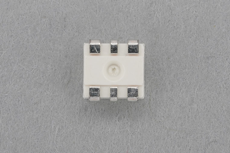 オスラム(OSRAM)0.5WチップLED LY G6SP 黄色の裏面