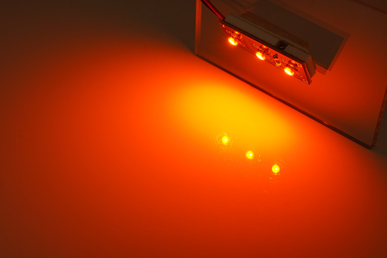 オスラム(OSRAM)ウインカー用LEDの点灯色