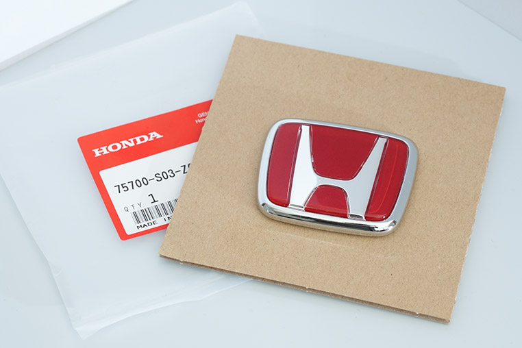 ホンダのエンブレム タイプR仕様