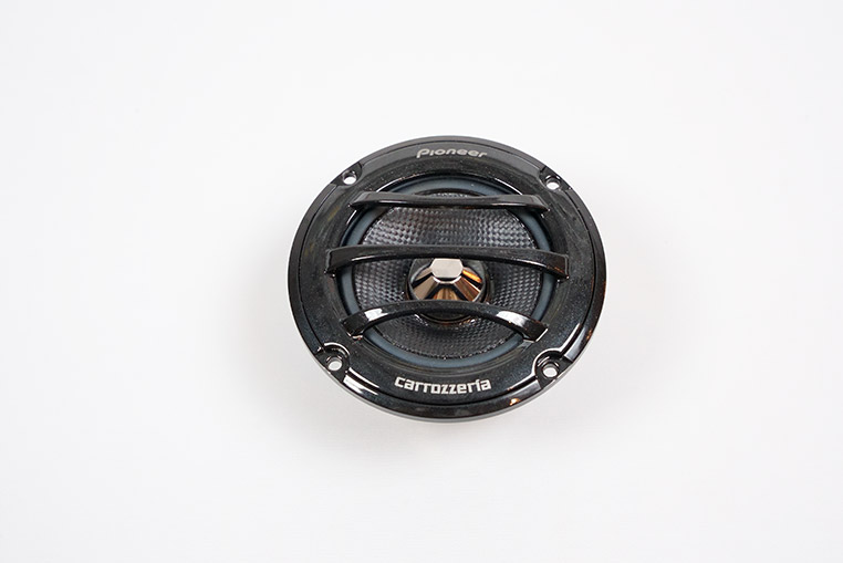 カロッツェリアの6.6cmミッドレンジ TS-S062PRS
