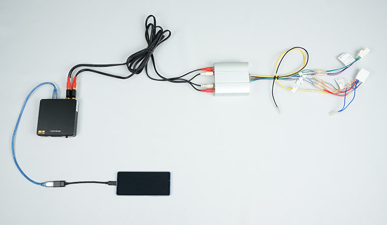 スマホの音楽(音声)を、ナビを介さずに車のスピーカーで鳴らす配線