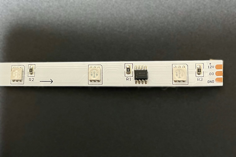 5mのRGB LEDテープライト（IC搭載型）　末端側