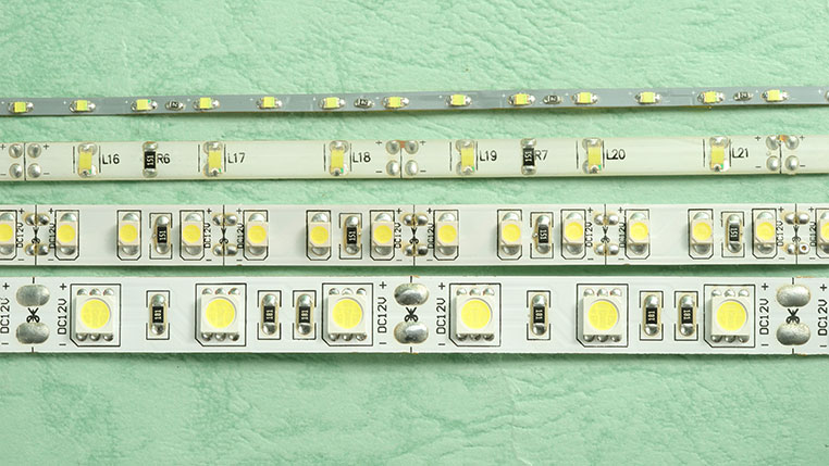 LEDテープライトの幅の比較