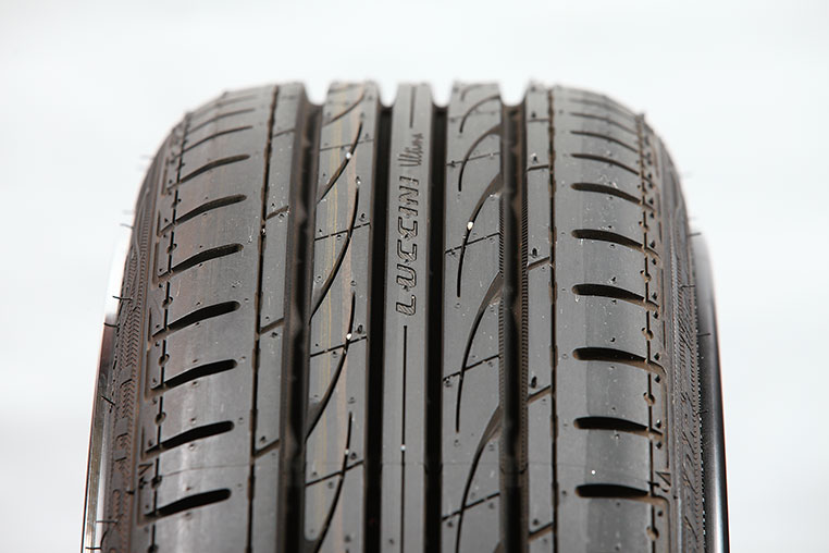 6.5Jのホイールに対して、165/40R16のタイヤを履かせた状態