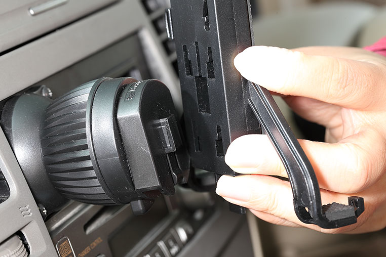 タブレットホルダーのL型フック