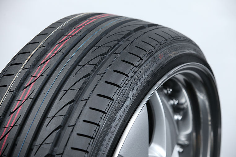 19インチ9Jに205/35R19を履いたときのショルダー形状