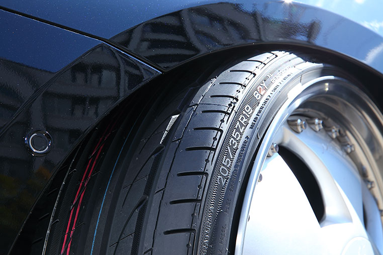 205/35R19でもタイヤがフェンダーに干渉する