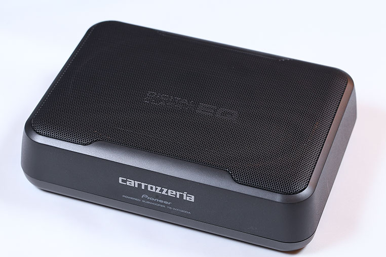 カロッツェリアのチューンナップウーファー TS-WX130DA