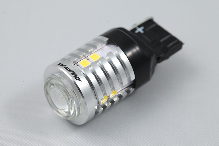 IPFのLEDバックランプ 800ルーメンモデル