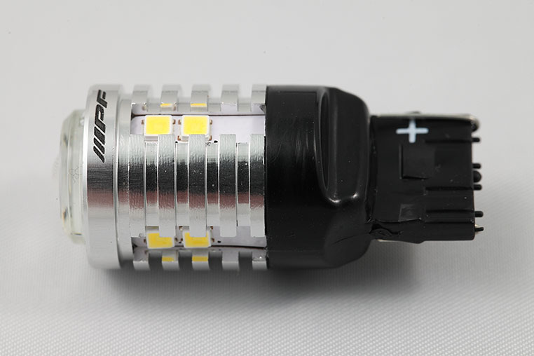 IPFのLEDバックランプの側面部