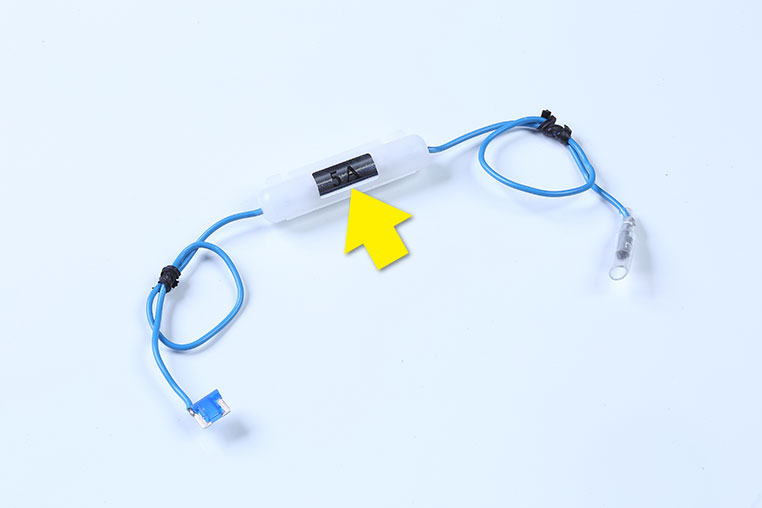 エーモンのヒューズ電源 低背 15アンペア