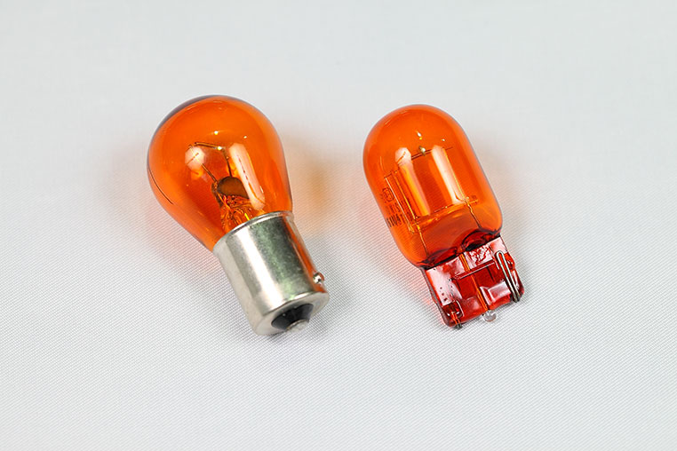 電球(白熱球)ウインカー T20タイプとS25タイプ