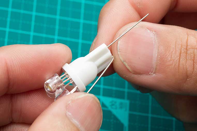 LEDポジションバルブを自作する方法/日亜化学のダブルチップ砲弾型LEDを使った作り方(4/4)
