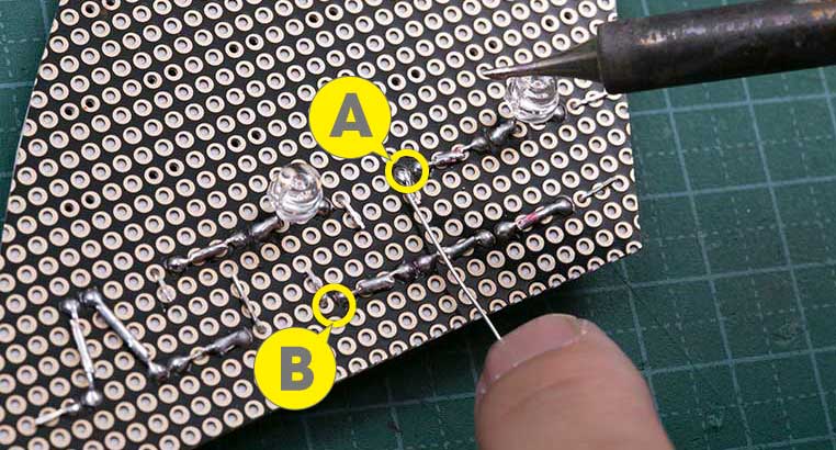 スズメッキ線を直列の一番最後のLEDのマイナスに接続