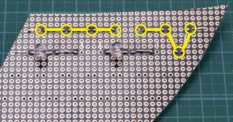 隣の列のLEDまで巻き込んで4個直列にしたマーキング